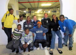 Een avondje uit met coaches en spelers van township Kayamandi naar het prachtige Cape Town Stadium  